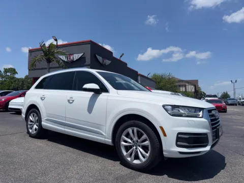White 2019 Audi Q7 Premium Plus for sale in Evansville, IN