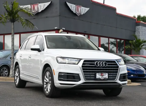 White 2019 Audi Q7 Premium Plus for sale in Evansville, IN