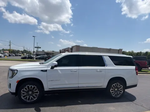 More photos of 2021 GMC Yukon XL Denali at Lux Motors, IN