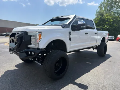 Another view of 2017 Ford Super Duty F-250 SRW Platinum for sale in Evansville, IN at Lux Motors