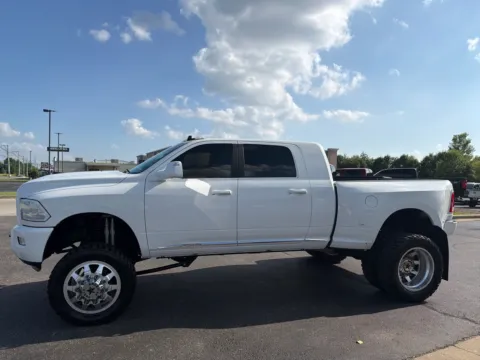 More photos of 2018 Ram 3500 Limited at Lux Motors, IN