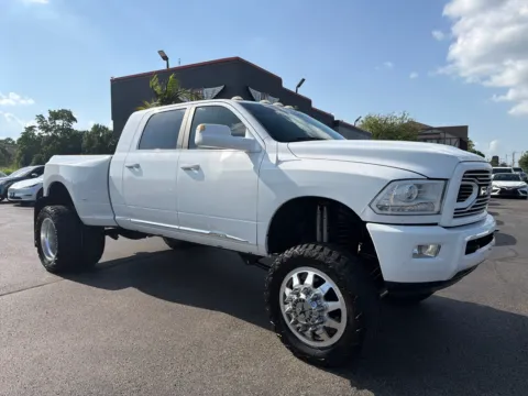 White 2018 Ram 3500 Limited for sale in Evansville, IN