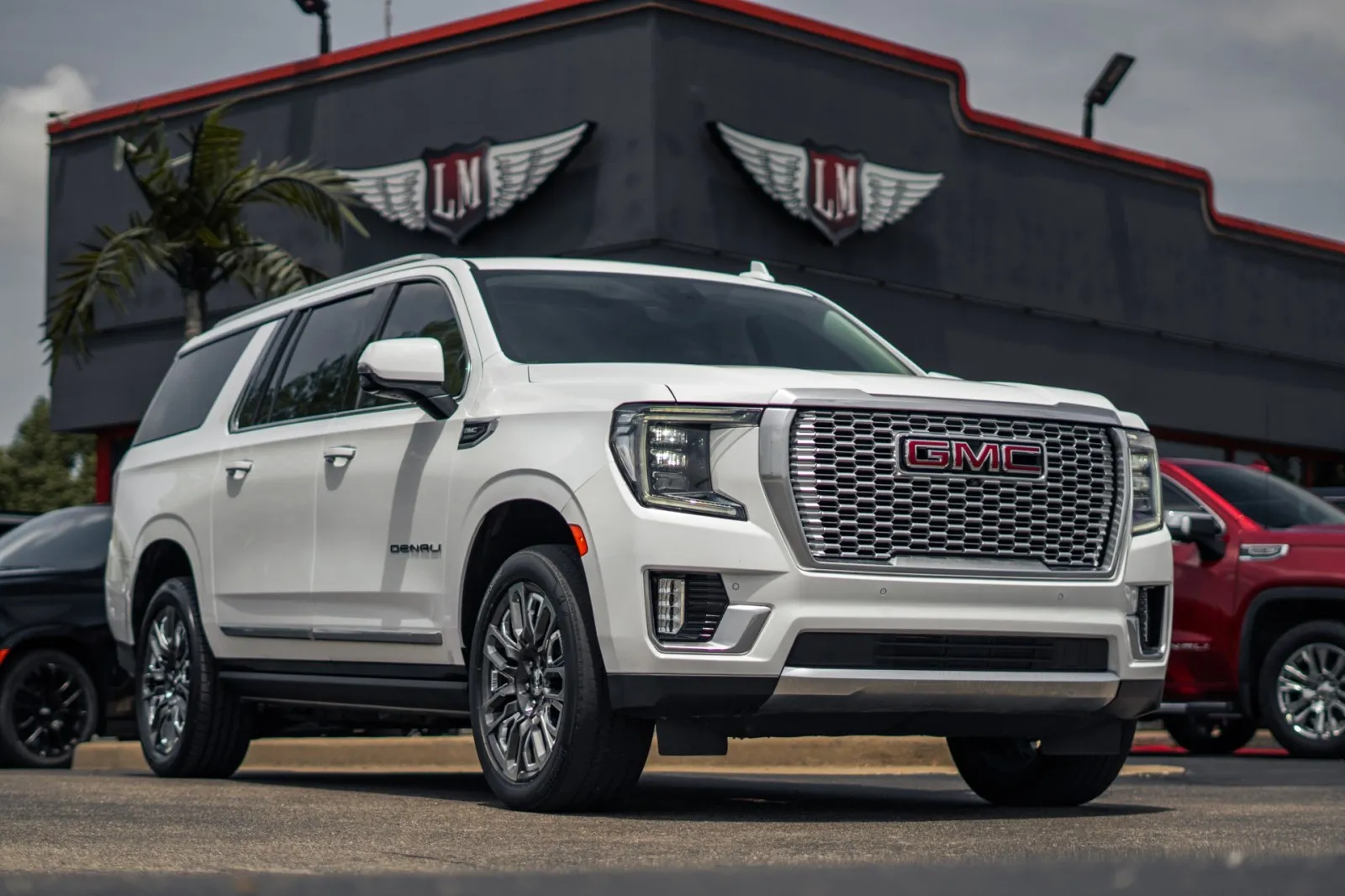 White 2024 GMC Yukon Denali for sale in Evansville, IN