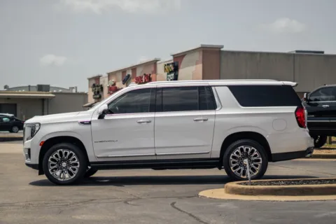 More photos of 2024 GMC Yukon Denali at Lux Motors, IN