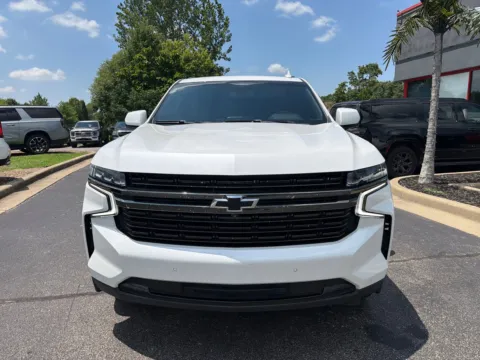 Photos of 2021 Chevrolet Suburban RST for sale in Evansville, IN at Lux Motors