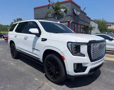White 2024 GMC Yukon Denali for sale in Evansville, IN