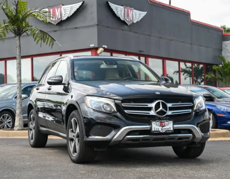 Black 2018 Mercedes-Benz GLC 300 for sale in Evansville, IN