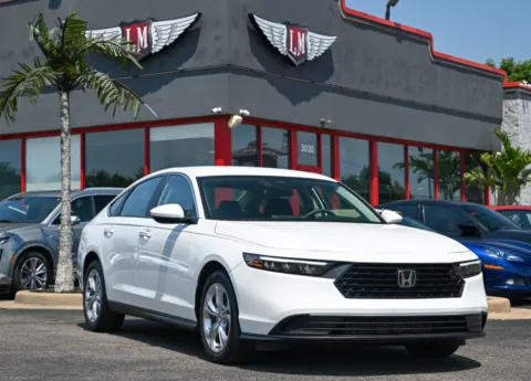 White 2023 Honda Accord Sedan LX for sale in Evansville, IN