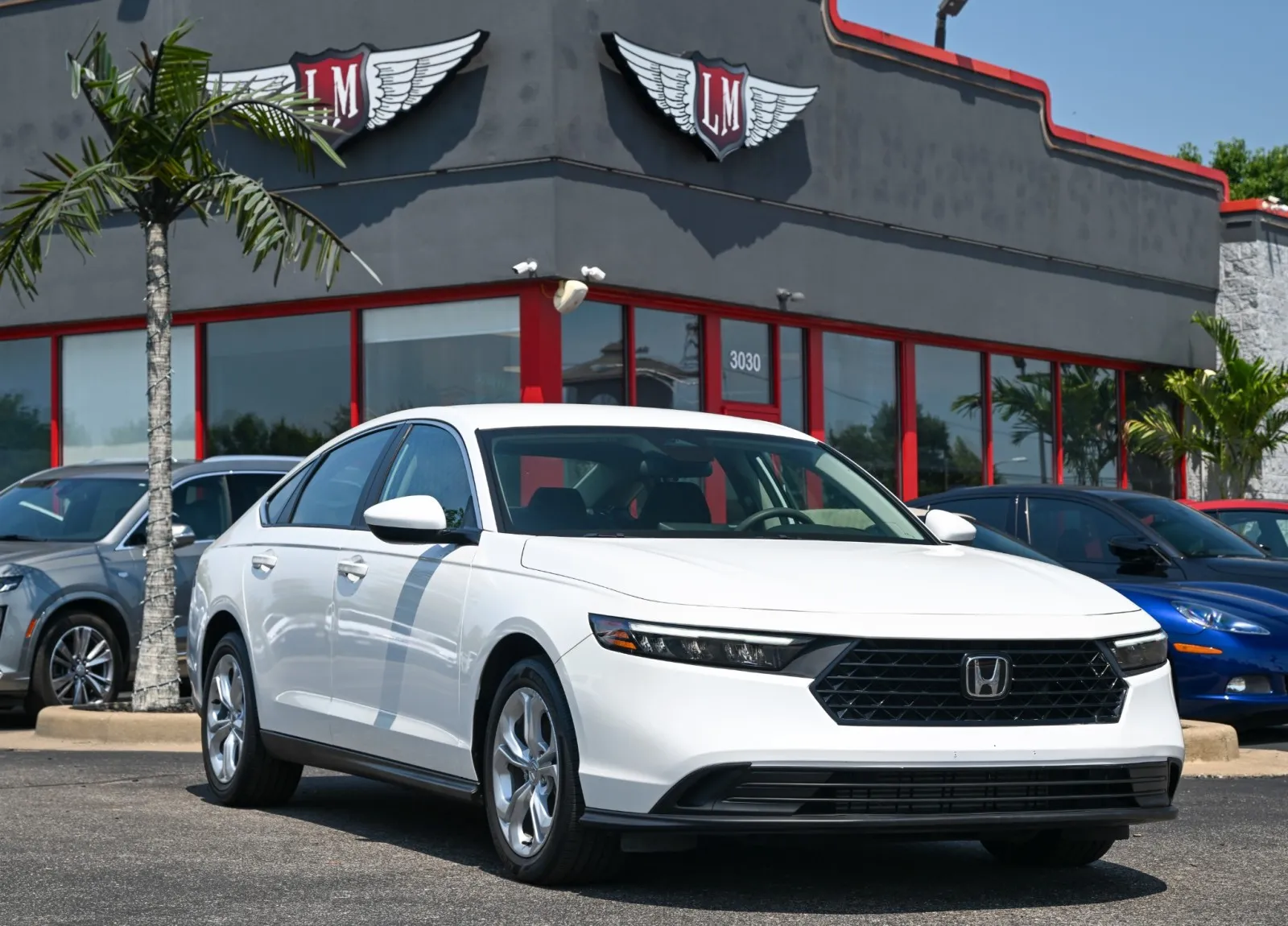 White 2023 Honda Accord Sedan LX for sale in Evansville, IN