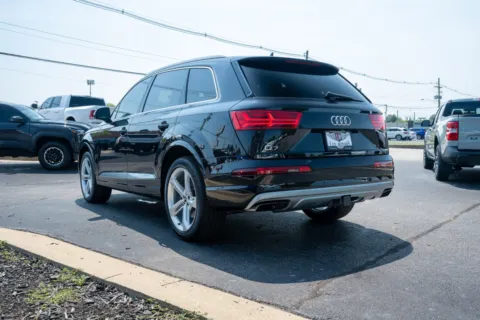 More photos of 2019 Audi Q7 Prestige at Lux Motors, IN