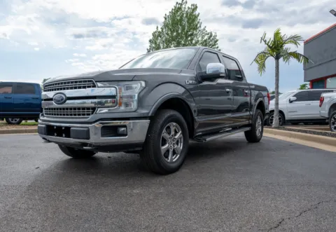 More photos of 2018 Ford F-150 LARIAT at Lux Motors, IN