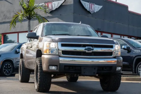 Brown 2007 Chevrolet Silverado 1500 LT w/2LT for sale in Evansville, IN
