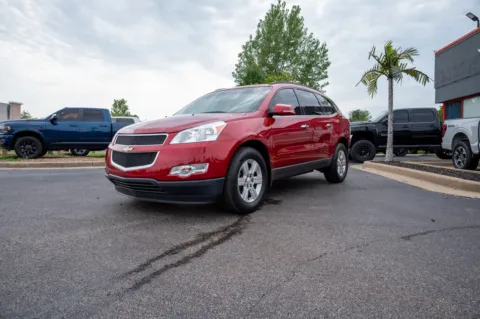 More photos of 2012 Chevrolet Traverse LT w/1LT at Lux Motors, IN