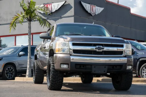Brown 2007 Chevrolet Silverado 1500 LT w/2LT for sale in Evansville, IN