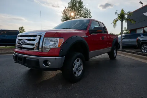 More photos of 2009 Ford F-150 XLT at Lux Motors, IN