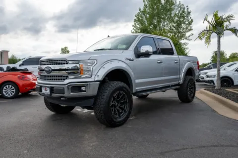 More photos of 2019 Ford F-150 LARIAT at Lux Motors, IN