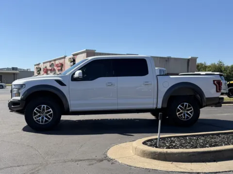 More photos of 2018 Ford F-150 Raptor at Lux Motors, IN