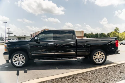 More photos of 2015 Chevrolet Silverado 1500 LTZ at Lux Motors, IN