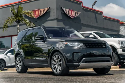 Black 2017 Land Rover Discovery HSE for sale in Evansville, IN