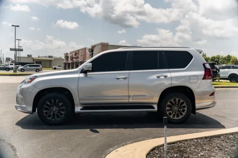 More photos of 2018 Lexus GX 460 Premium Pkg at Lux Motors, IN