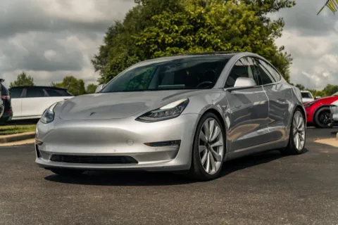 More photos of 2018 Tesla Model 3 Long Range Battery at Lux Motors, IN