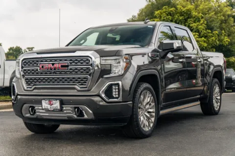 More photos of 2019 GMC Sierra 1500 Denali at Lux Motors, IN