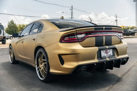 More photos of 2018 Dodge Charger R/T at Lux Motors, IN