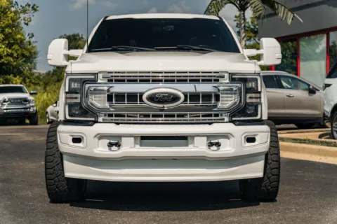 Photos of 2022 Ford Super Duty F-250 SRW LARIAT for sale in Evansville, IN at Lux Motors