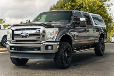 More photos of 2012 Ford Super Duty F-250 SRW Lariat at Lux Motors, IN