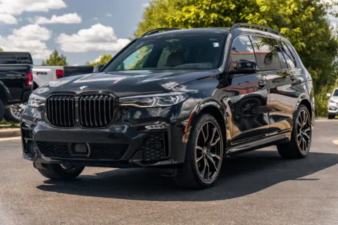 More photos of 2021 BMW X7 xDrive40i at Lux Motors, IN