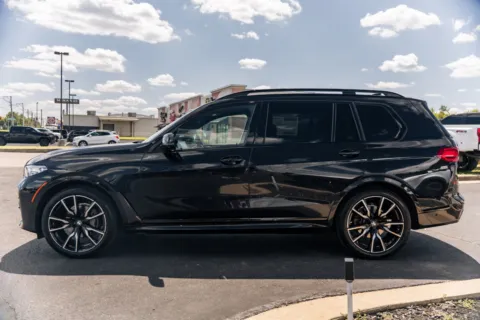 More photos of 2021 BMW X7 xDrive40i at Lux Motors, IN