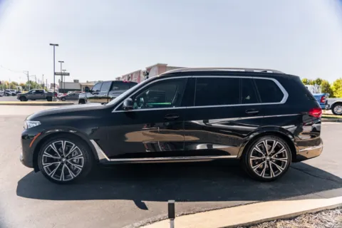 More photos of 2020 BMW X7 xDrive40i at Lux Motors, IN