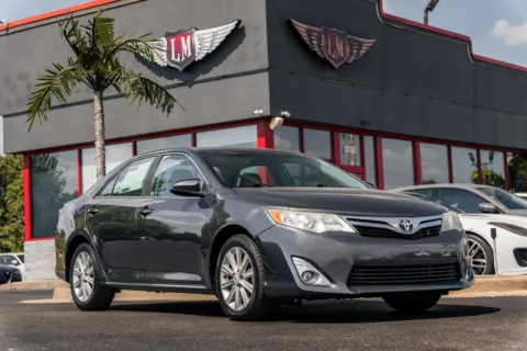Gray 2012 Toyota Camry XLE for sale in Evansville, IN