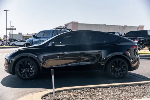 More photos of 2021 Tesla Model Y Long Range at Lux Motors, IN