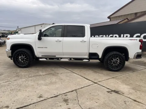 More photos of 2020 Chevrolet Silverado 2500HD LT at Braden Chrysler Dodge Jeep Ram, OH