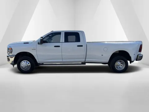 More photos of 2026 Ram 3500 Tradesman at Braden Chrysler Dodge Jeep Ram, OH