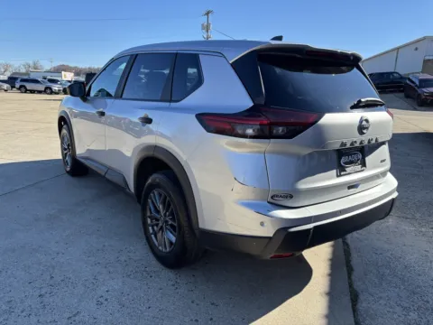 More photos of 2024 Nissan Rogue S at Braden Chrysler Dodge Jeep Ram, OH