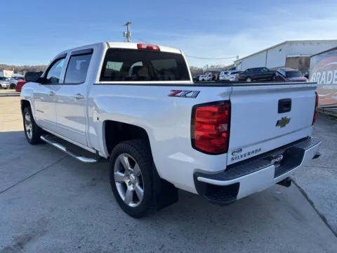 More photos of 2018 Chevrolet Silverado 1500 LT at Braden Chrysler Dodge Jeep Ram, OH