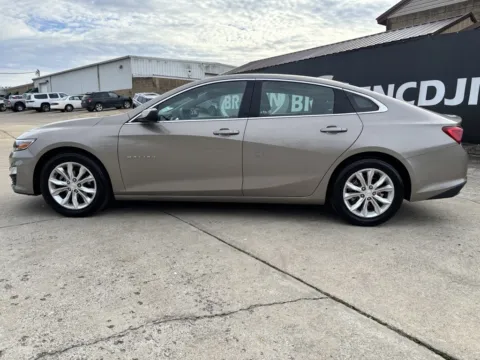 More photos of 2024 Chevrolet Malibu LT at Braden Chrysler Dodge Jeep Ram, OH