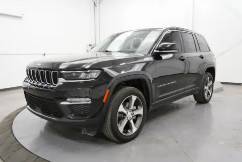 Another view of 2023 Jeep Grand Cherokee Limited for sale in Gallipolis, OH at Braden Chrysler Dodge Jeep Ram