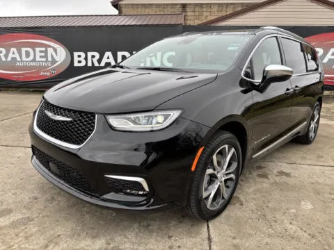 Another view of 2026 Chrysler Pacifica Pinnacle for sale in Gallipolis, OH at Braden Chrysler Dodge Jeep Ram