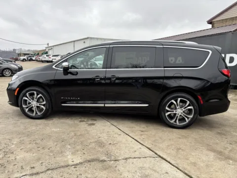 More photos of 2026 Chrysler Pacifica Pinnacle at Braden Chrysler Dodge Jeep Ram, OH