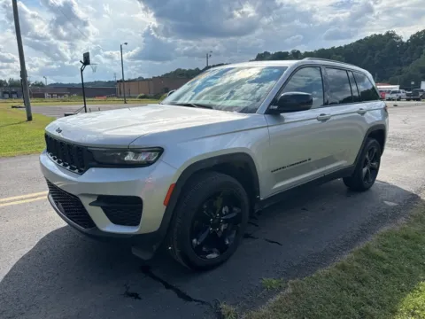 Another view of 2024 Jeep Grand Cherokee Altitude X for sale in Gallipolis, OH at Braden Chrysler Dodge Jeep Ram