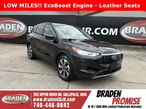 Black 2024 Ford Escape Platinum for sale in Gallipolis, OH