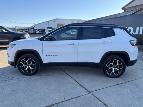 More photos of 2026 Jeep Compass Limited at Braden Chrysler Dodge Jeep Ram, OH