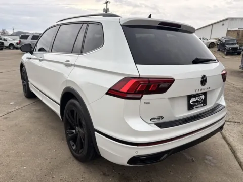More photos of 2024 Volkswagen Tiguan 2.0T SE R-Line Black at Braden Chrysler Dodge Jeep Ram, OH