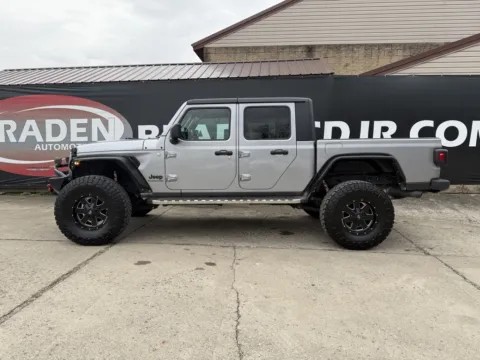 More photos of 2020 Jeep Gladiator Sport at Braden Chrysler Dodge Jeep Ram, OH