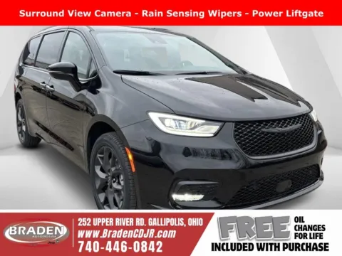 Black 2026 Chrysler Pacifica Select for sale in Gallipolis, OH