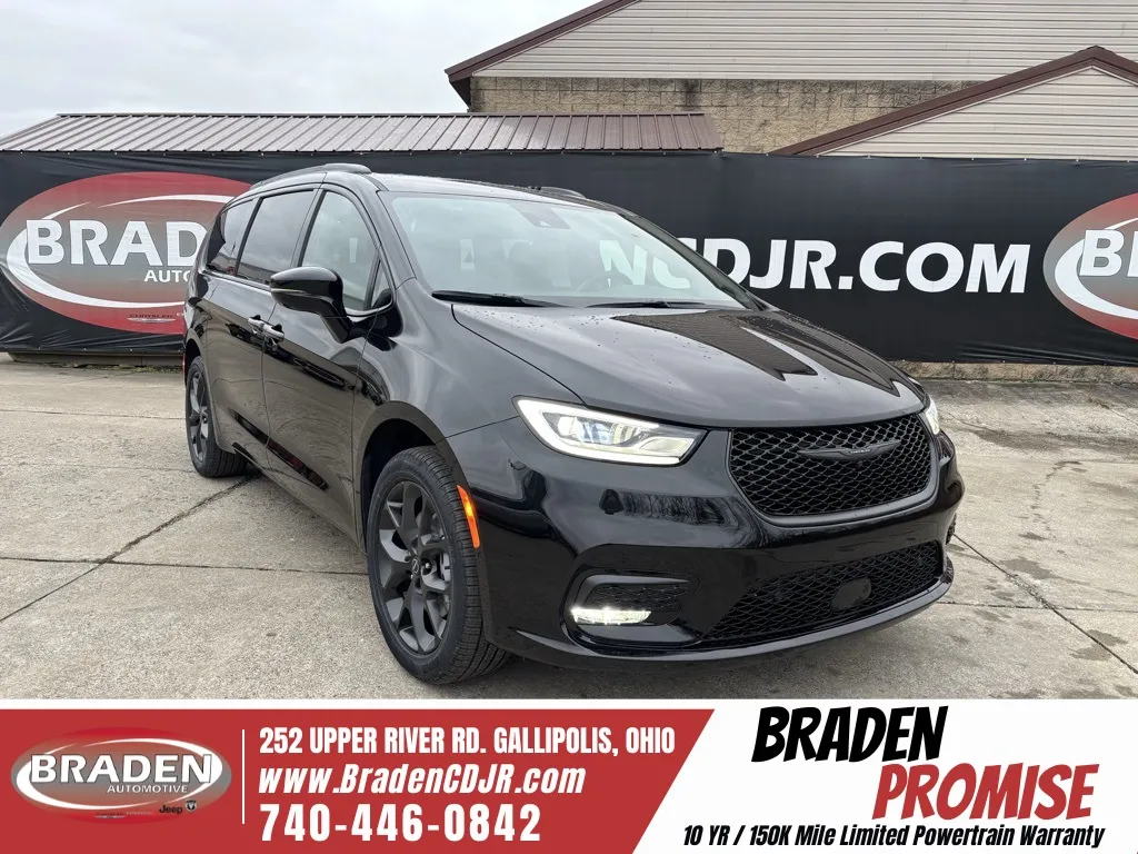 2026 Chrysler Pacifica Select's photo