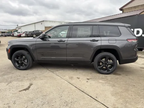 More photos of 2025 Jeep Grand Cherokee L Limited at Braden Chrysler Dodge Jeep Ram, OH